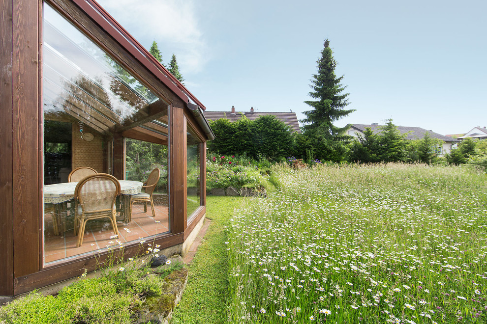 Design ideas for a farmhouse garden in Stuttgart.