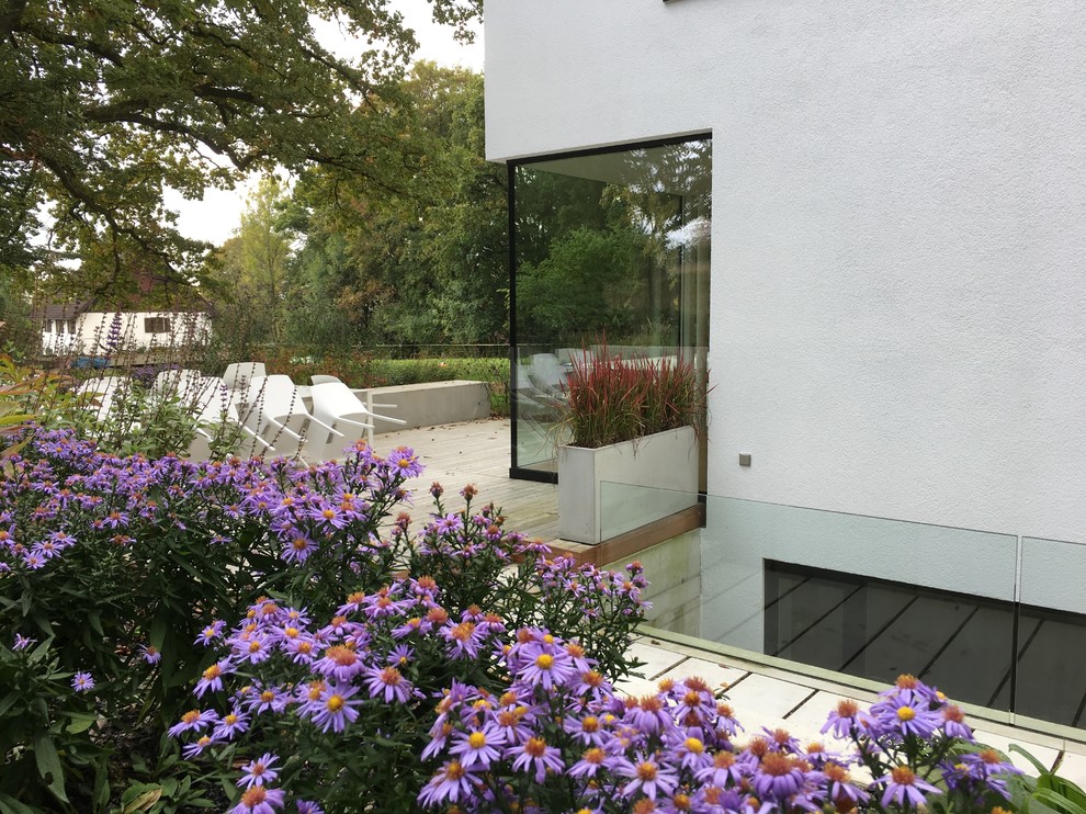 Bauhaus Garten Moderne Jardin Munich par Soulgarden by