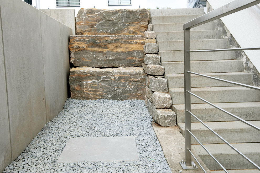 Betonstufen mit Muschelkalk Modern Garten Frankfurt am Main von