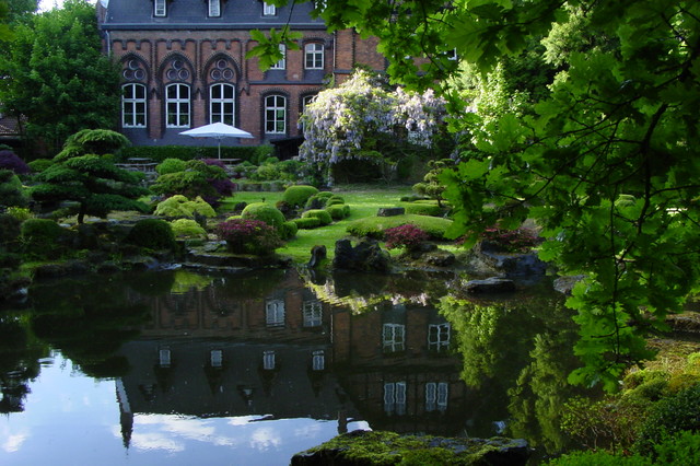 Die Gartenanlagen im ZENKloster Liebenau Asian Garden Hanover
