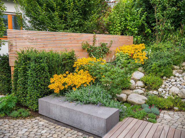 Eingangsbereich mit neuem Charakter Contemporary Garden Stuttgart