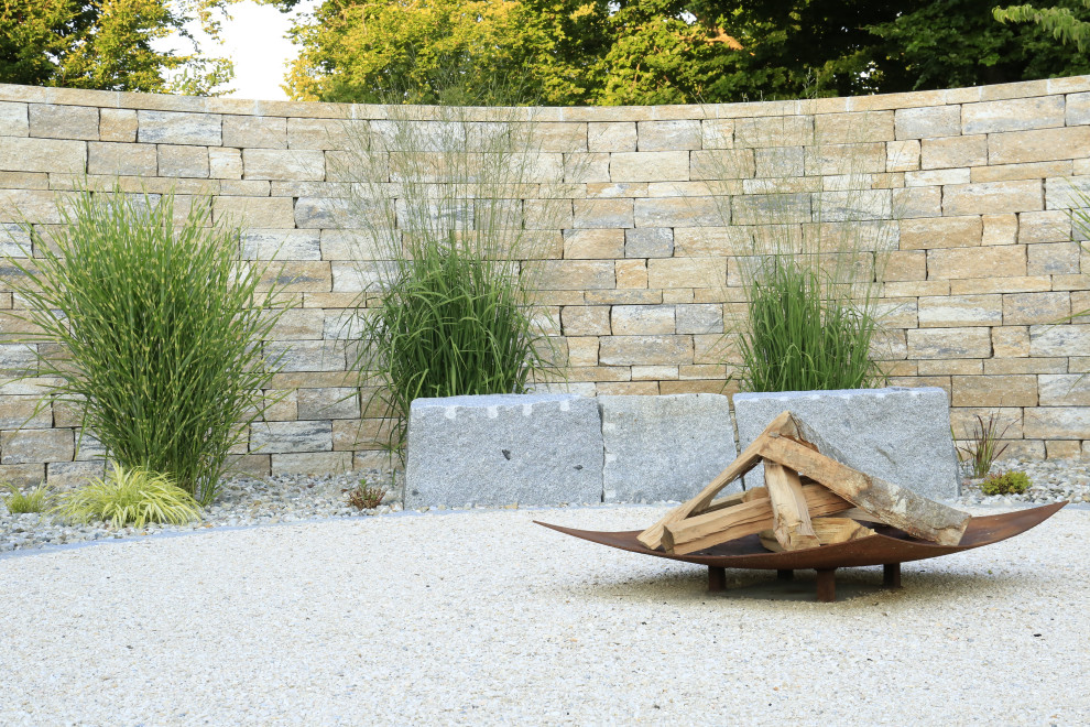 Feuerstelle Als Familientreffpunkt Modern Garten Munchen Von Werner Frick Garten Und Landschaftsbau Houzz