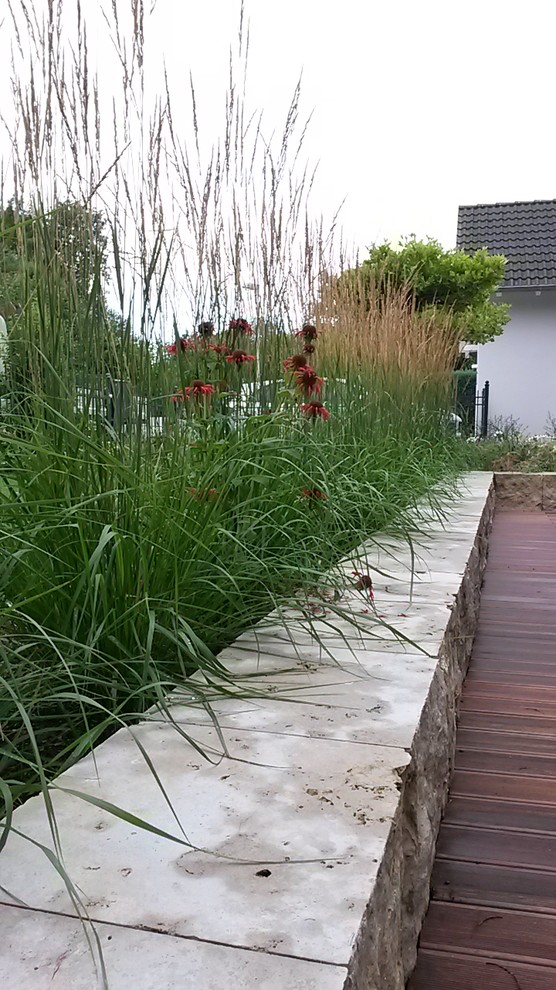 Großzügige Gartenanlage Contemporary Landscape Frankfurt by