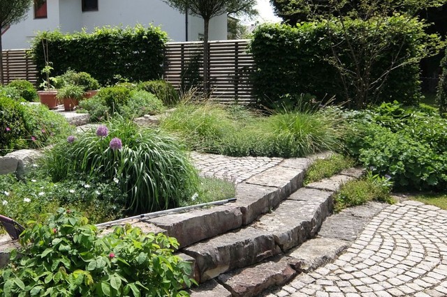 Hausgarten mit Schwung Classique Jardin Munich par Christian