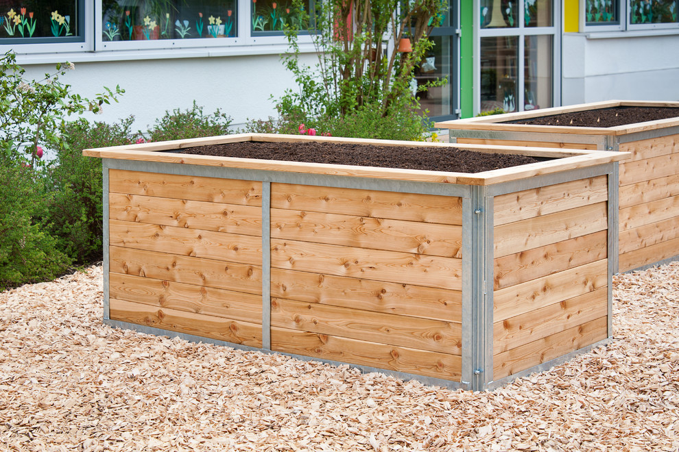 Hochbeet für Schule und Kindergarten - Traditional - Landscape