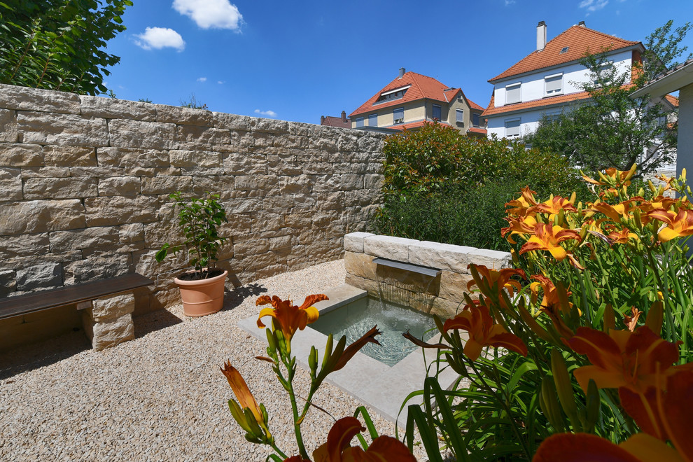 Kleine Wohlfühloase mitten in der Stadt Contemporary Garden