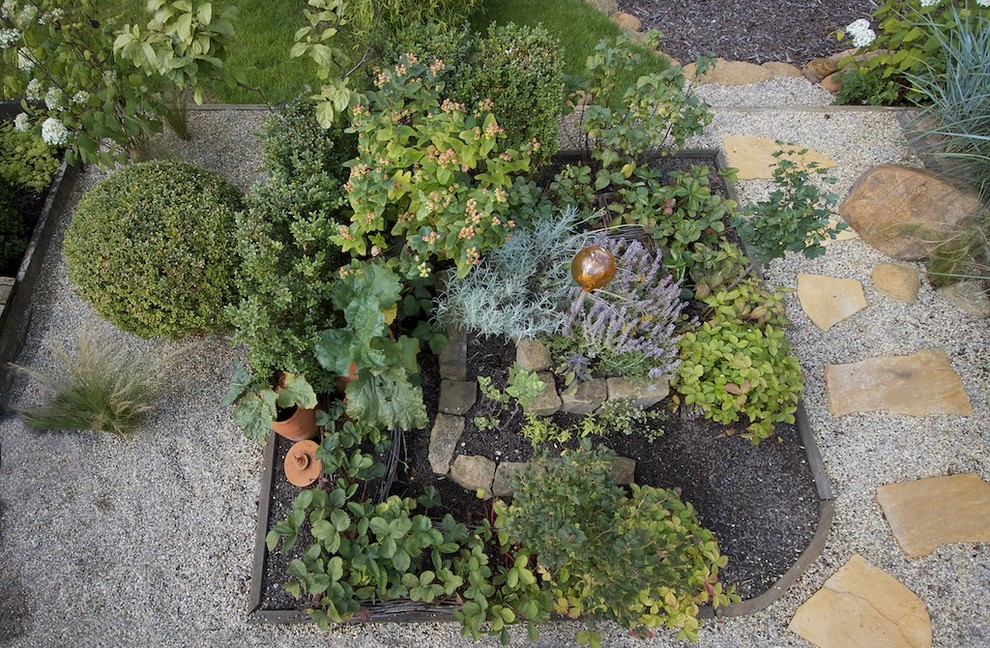 ハンブルクにあるトラディショナルスタイルのおしゃれな庭の家庭菜園の写真