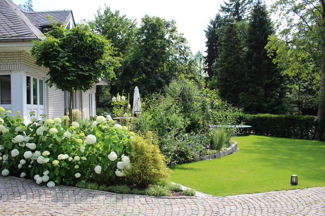 Landhaus Country Garden Hamburg by Garten Design Design