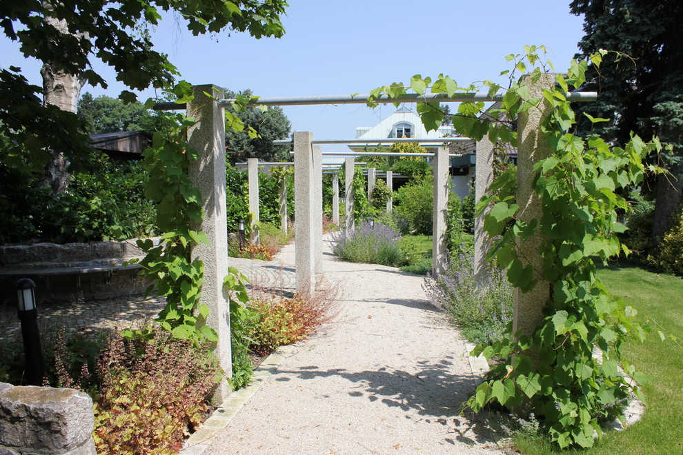 Laubengang Traditional Landscape Nuremberg by Gilch Gärten Houzz