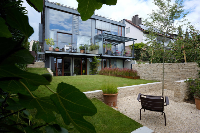 Moderne und offene Gartenanlage für ein Architektenhaus Contemporary