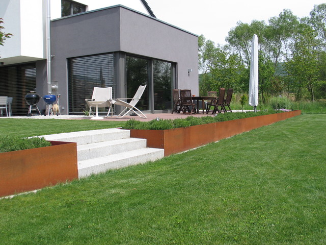 Modernen Garten mit Hochbeet aus Corten-Stahl - Contemporary - Garden -  Nuremberg - by Gärten fürs Leben | Houzz