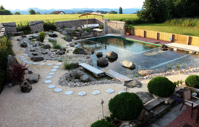 Projekt in der Region mit Teich Contemporary Garden Other by