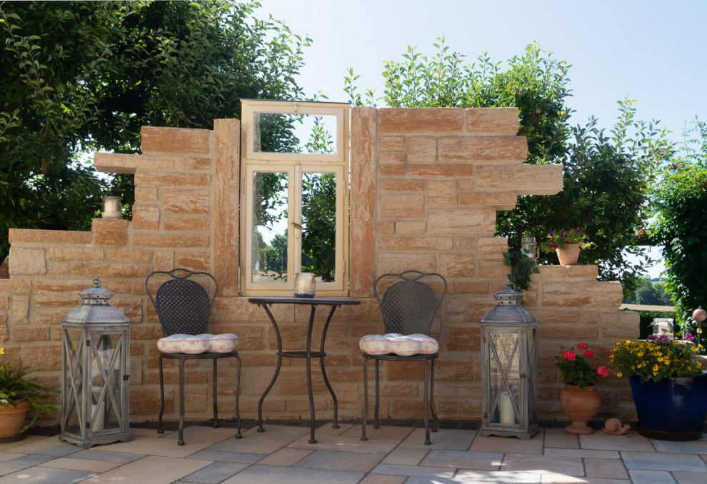 Romantische Ecke im Garten Mediterranean Landscape Frankfurt by