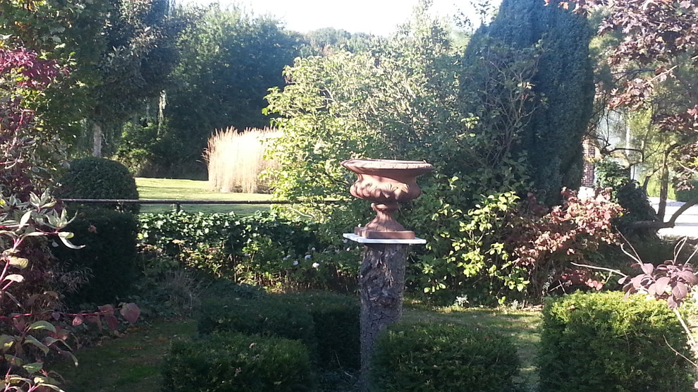 rund um eine alte Hofanlage Landhausstil Garten Essen von
