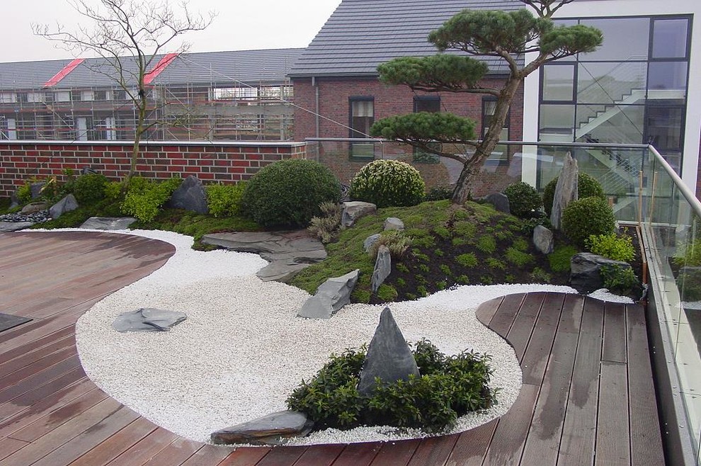 Design ideas for an asian landscaping in Hanover.