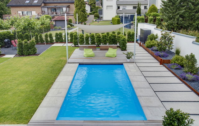 Urlaub im eigenen Garten komplette Gartenanlage mit Pool