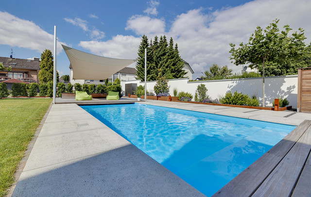 Urlaub im eigenen Garten komplette Gartenanlage mit Pool