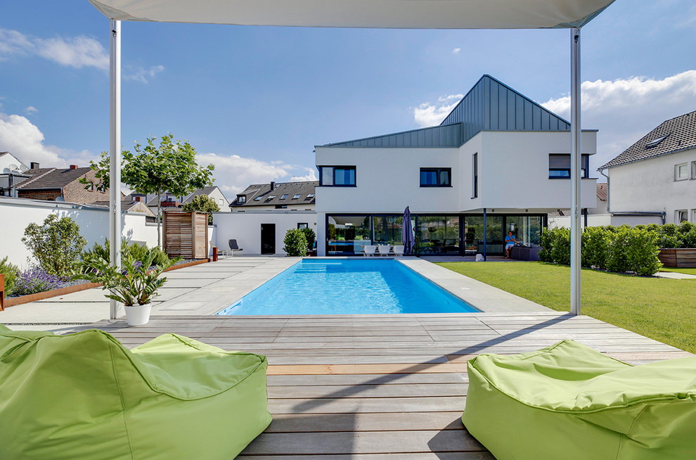 Urlaub im eigenen Garten komplette Gartenanlage mit Pool Modern