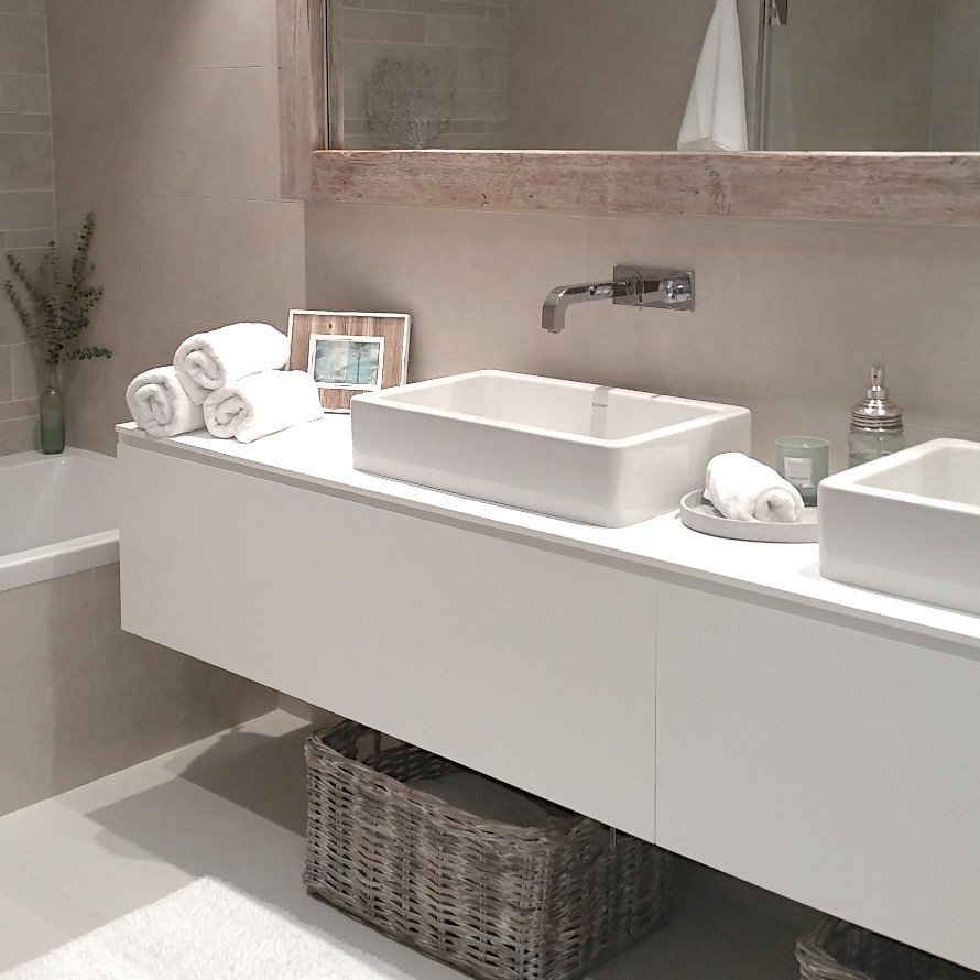 Design ideas for a medium sized contemporary cloakroom in Palma de Mallorca with a vessel sink.