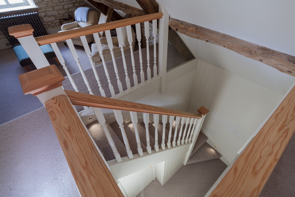 Пример оригинального дизайна: лестница в классическом стиле