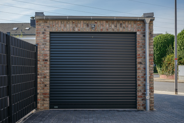 Garagentor PRIMAROLL ® DGT Contemporary Garage Essen by HEIM