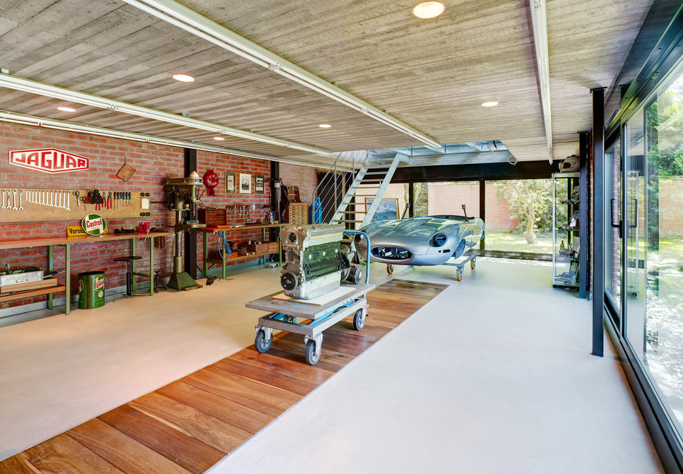 Ejemplo de garaje estudio y adosado contemporáneo extra grande