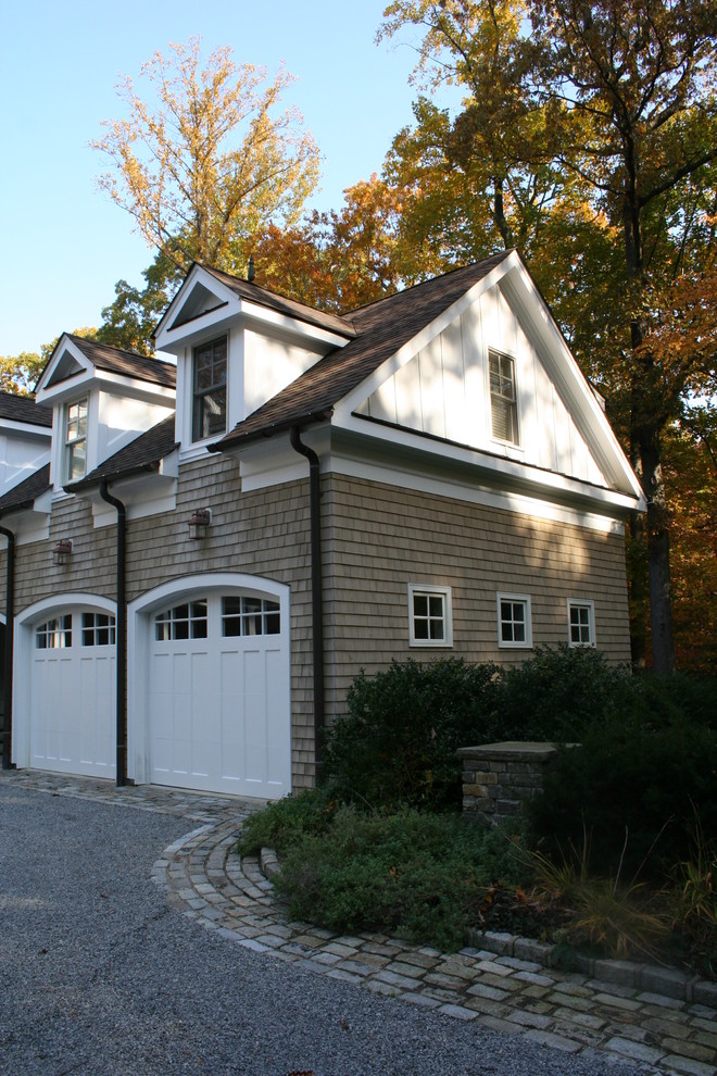 Example of a classic three-car garage design in New York
