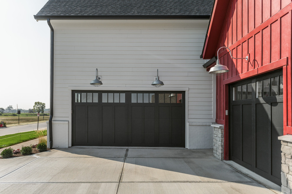 This is an example of a large country garage in Indianapolis.