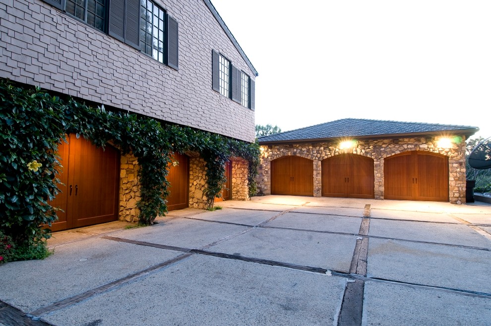 A Car Collector's Dream Garage Traditional Garage Los Angeles