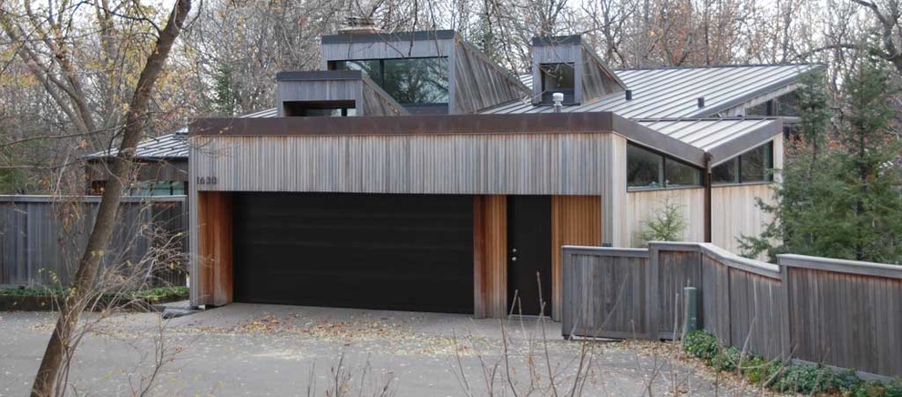 Mid-sized urban attached two-car carport photo in Minneapolis