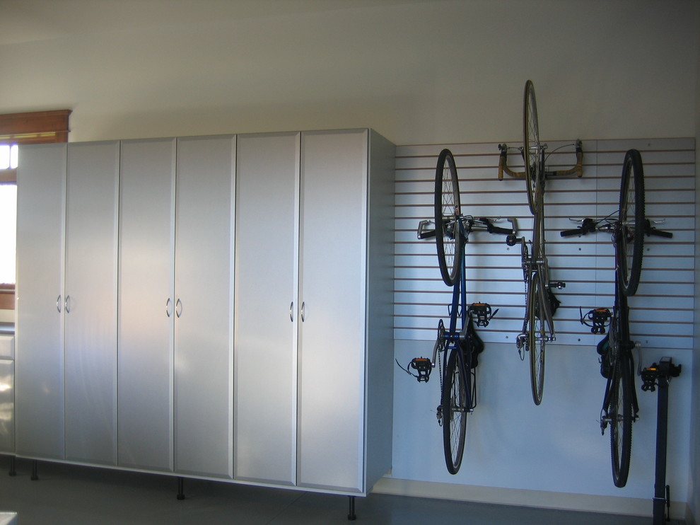 Bike storage Traditional Garage Other by Closet Guy Inc. Houzz