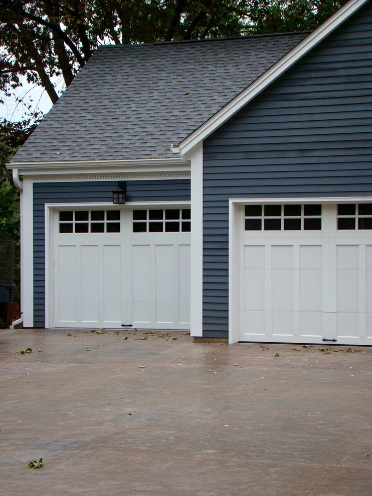 Aménagement d'un garage pour une voiture attenant classique.
