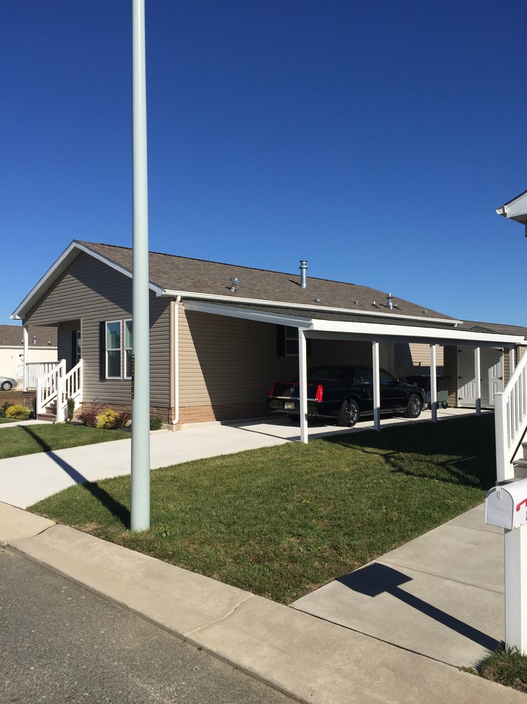 Car port Traditional Garage Philadelphia by Creative ViZions