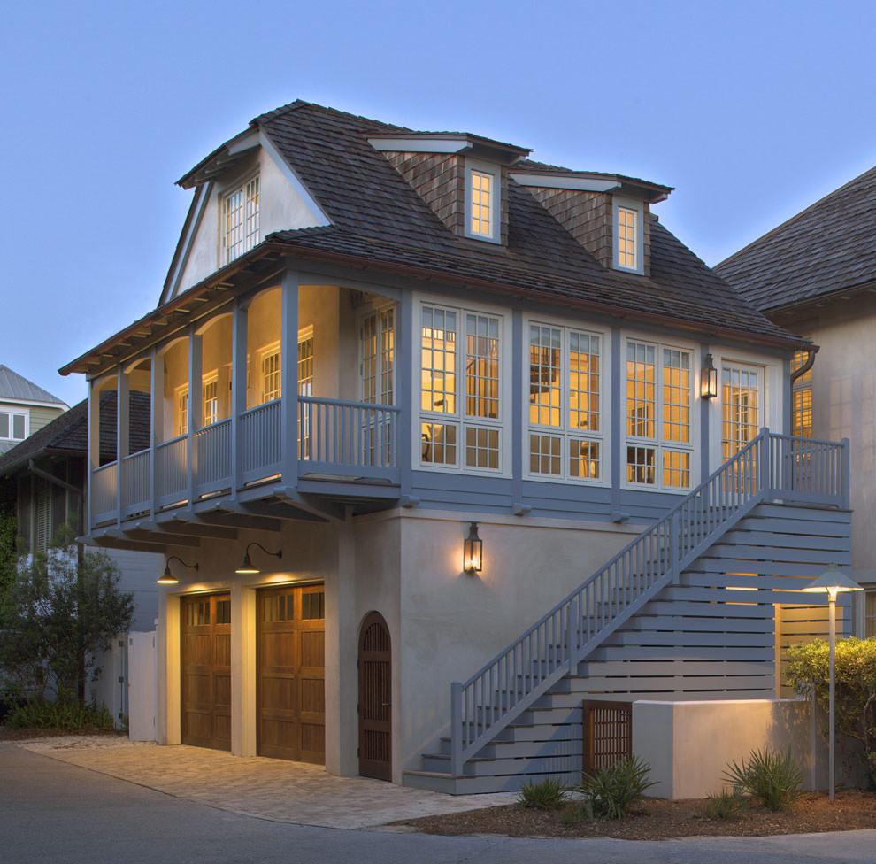 Elegant garage photo in Miami