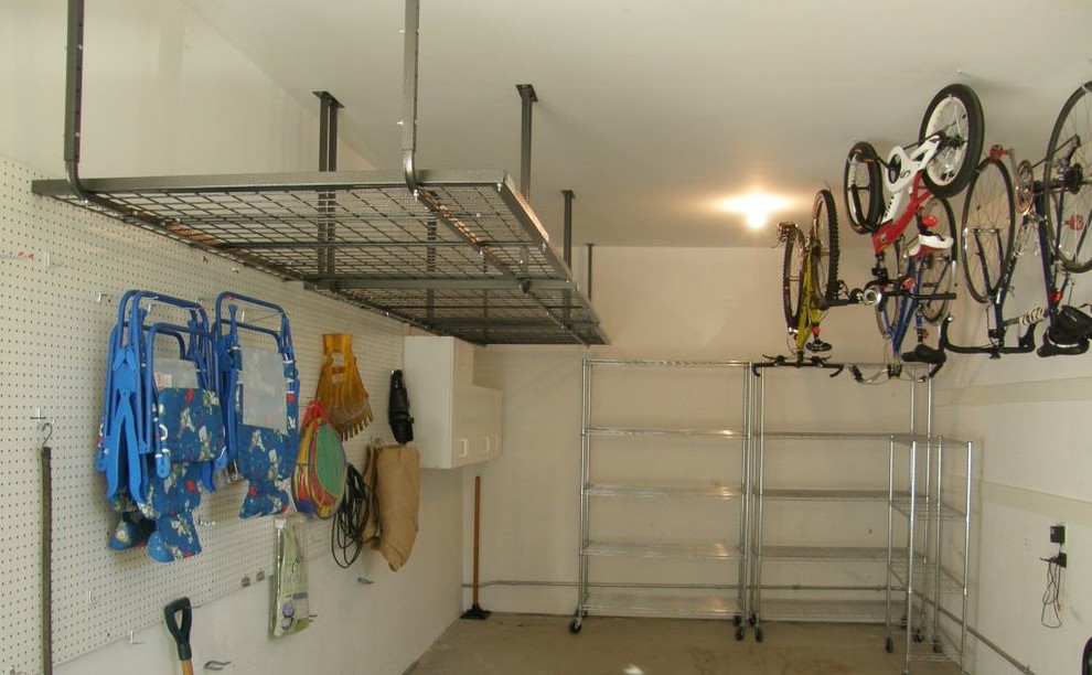 Example of a large trendy attached garage design in Minneapolis