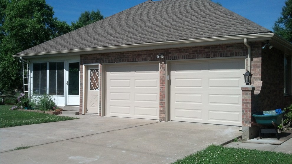 Classic Collection Premium Series Garage Kansas City by Royal