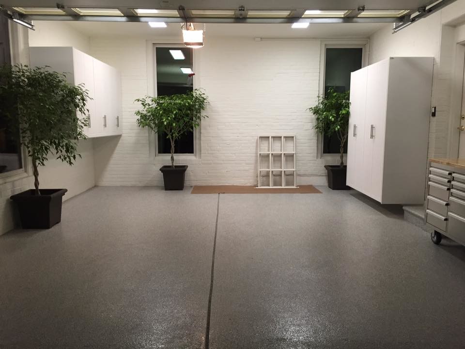 Complete Garage Makeover in St. Louis, MO Traditional Garage St Louis by Garage Decor