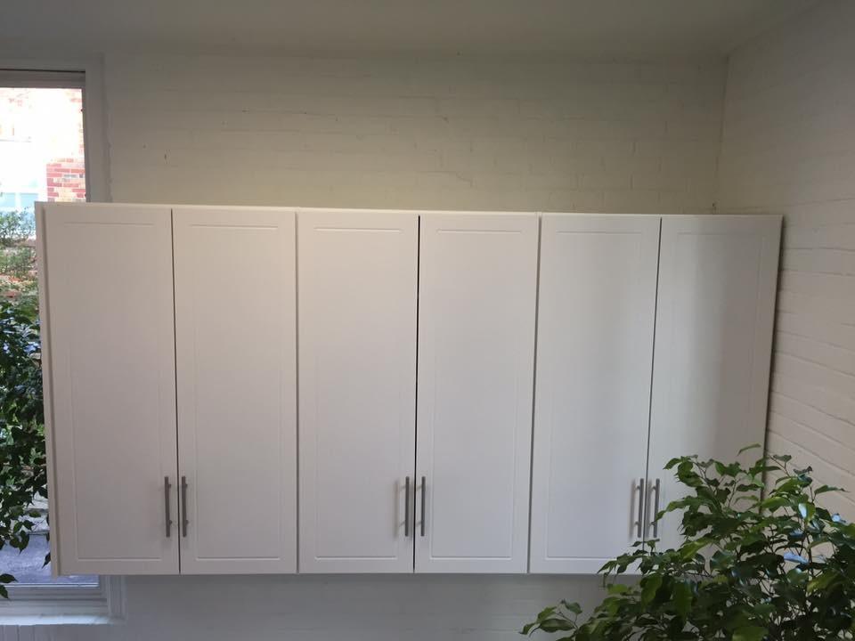 Complete Garage Makeover in St. Louis, MO Traditional Garage St Louis by Garage Decor