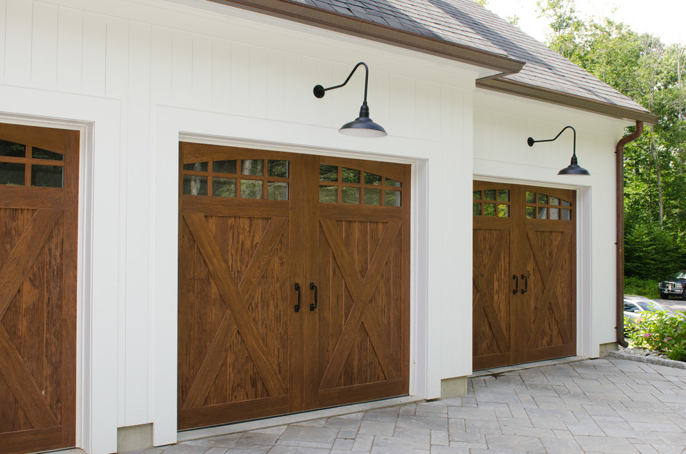 Example of a large farmhouse garage design in New York