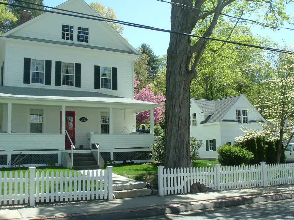 Contextual Garage Farmhouse Garage Bridgeport by D. Tarinelli