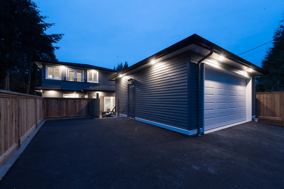 Classic detached double garage in Vancouver.