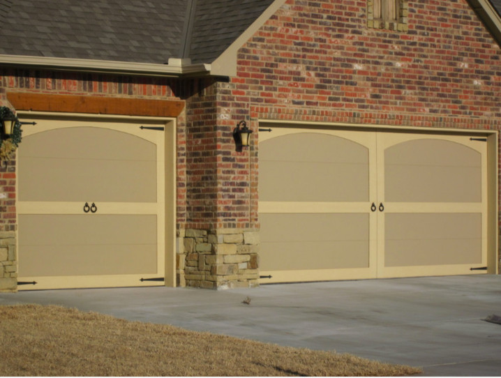 Custom Smart Trim Farmhouse Garage Oklahoma City by Trotter