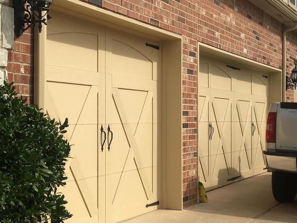 Custom Smart Trim Farmhouse Garage Oklahoma City by Trotter