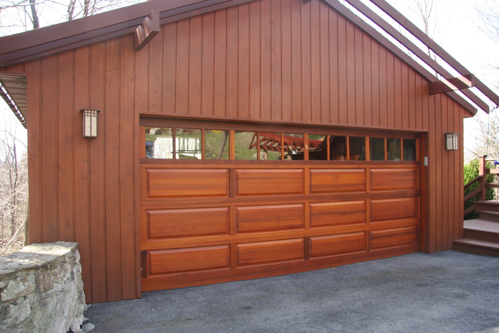 Inspiration for a craftsman attached one-car carport remodel in Dallas