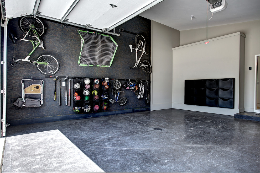 Foto di grandi garage e rimesse connessi minimal