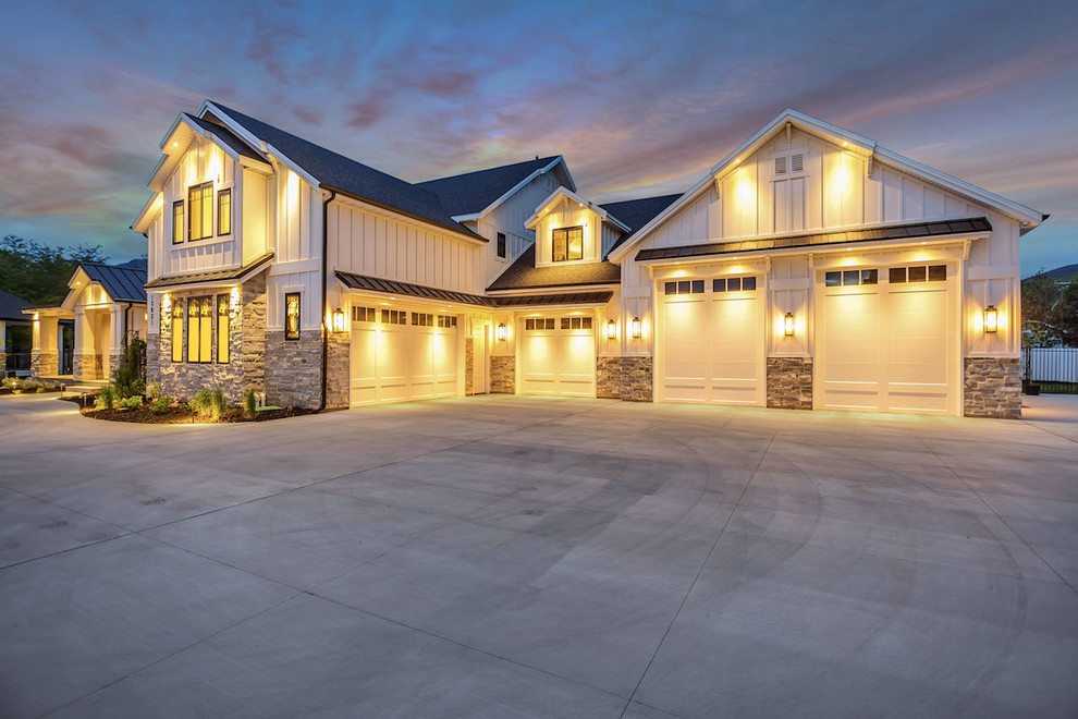 E Builders The Snow Crest Estate Garages Farmhouse Garage