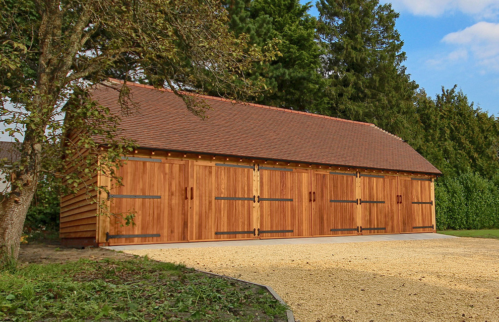 Extra wide three bay oak framed garage Traditional Garage