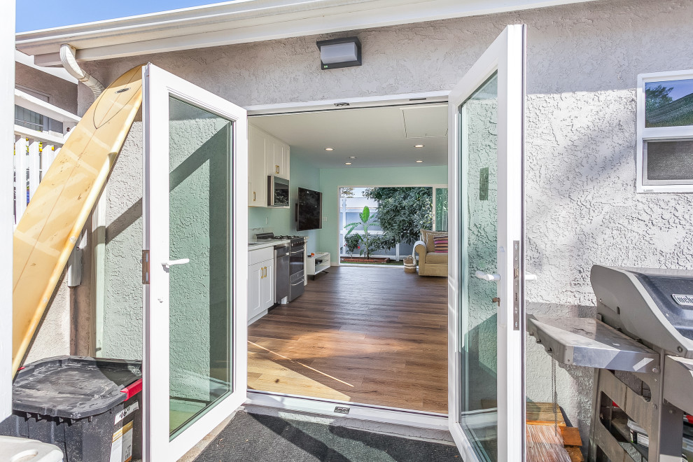 Garage Conversion - Los Angeles - Beach Style - Garage - Los Angeles