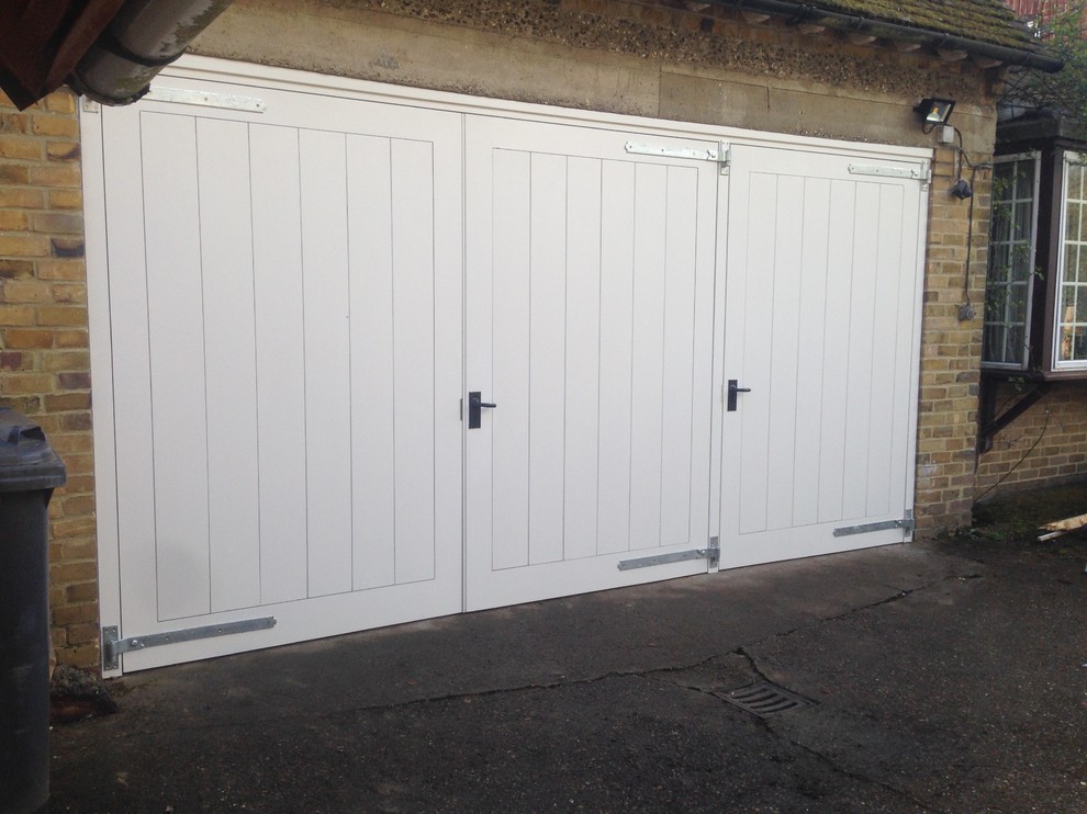 Inspiration for a traditional garage in Kent.