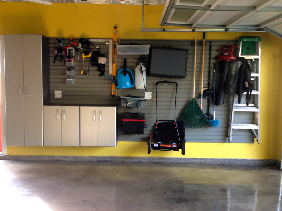 GARAGE - Midcentury - Garage - Los Angeles | Houzz